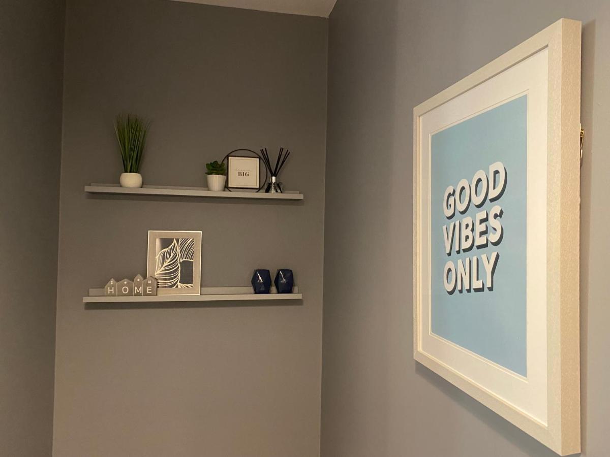 Blackpool Sleepover Apartment 1 Free Parking Sleeps 6 المظهر الخارجي الصورة